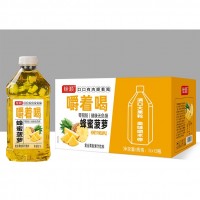 銓順嚼著喝蜜蜂菠蘿復(fù)合果粒果汁飲料